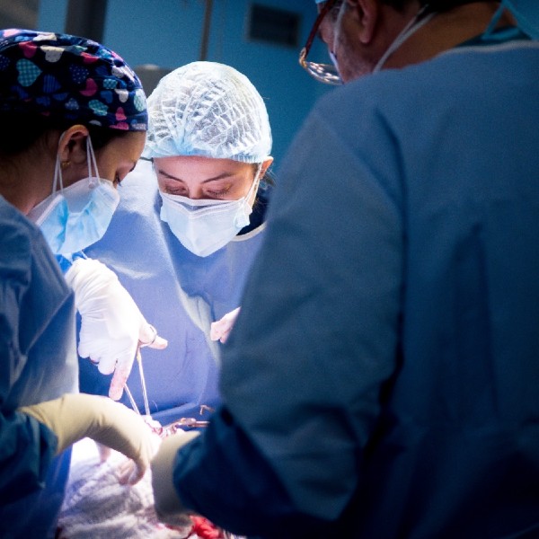 Cirugía de laringe garganta cancer de garganta Dra  Monserrath Acosta